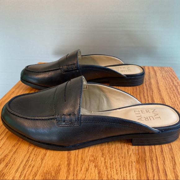 Naturalizer Villa Black Leather Mules 8.5 Narrow - Picture 6 of 11